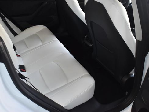 Used 2023 Tesla Model 3 Standard Range RWD image 16