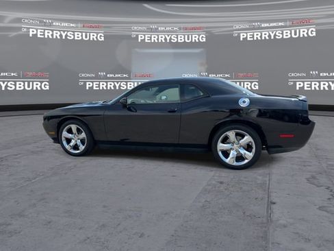 Used 2014 Dodge Challenger SXT w/ Super Sport Group (SS/T) RWD image 5