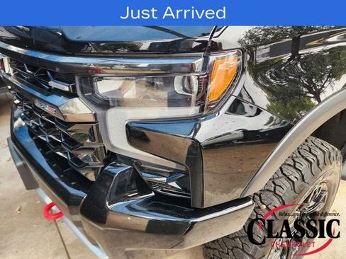 Used 2023 Chevrolet Silverado 1500 ZR2 w/ Technology Package image 15