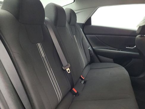 Used 2023 Hyundai Elantra SEL w/ Convenience Package image 19