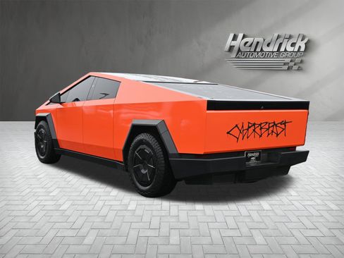 Used 2024 Tesla Cybertruck AWD Crew Cab image 8