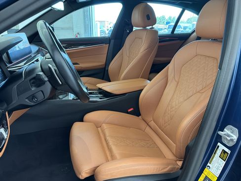 Certified 2023 BMW 530e xDrive w/ Convenience Package AWD/4WD image 5