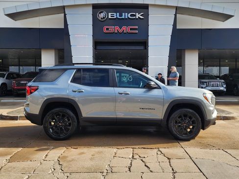 New 2026 GMC Terrain Elevation w/ Black Edition FWD image 3