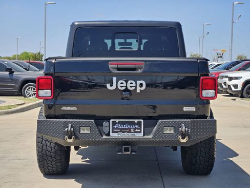 Used 2020 Jeep Gladiator Overland image 8