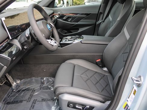 New 2026 BMW i5 eDrive40 w/ M Sport Package image 13