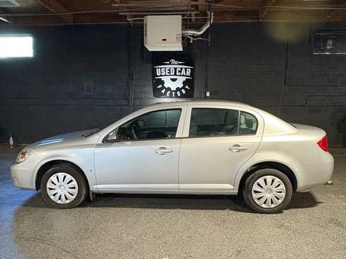 Used 2008 Chevrolet Cobalt LT FWD image 2
