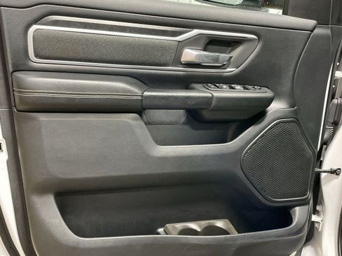 Used 2020 RAM 1500 4x4 Crew Cab image 13
