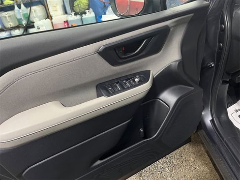 Certified 2025 Subaru Forester Premium image 11