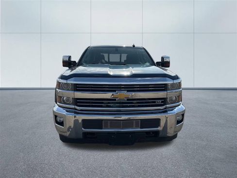 Used 2015 Chevrolet Silverado 2500 LTZ image 8