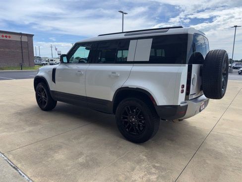 Used 2025 Land Rover Defender 110 S AWD/4WD image 7