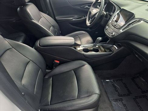 Certified 2017 Chevrolet Malibu Premier w/ Premier Sun and Wheel Package FWD image 21