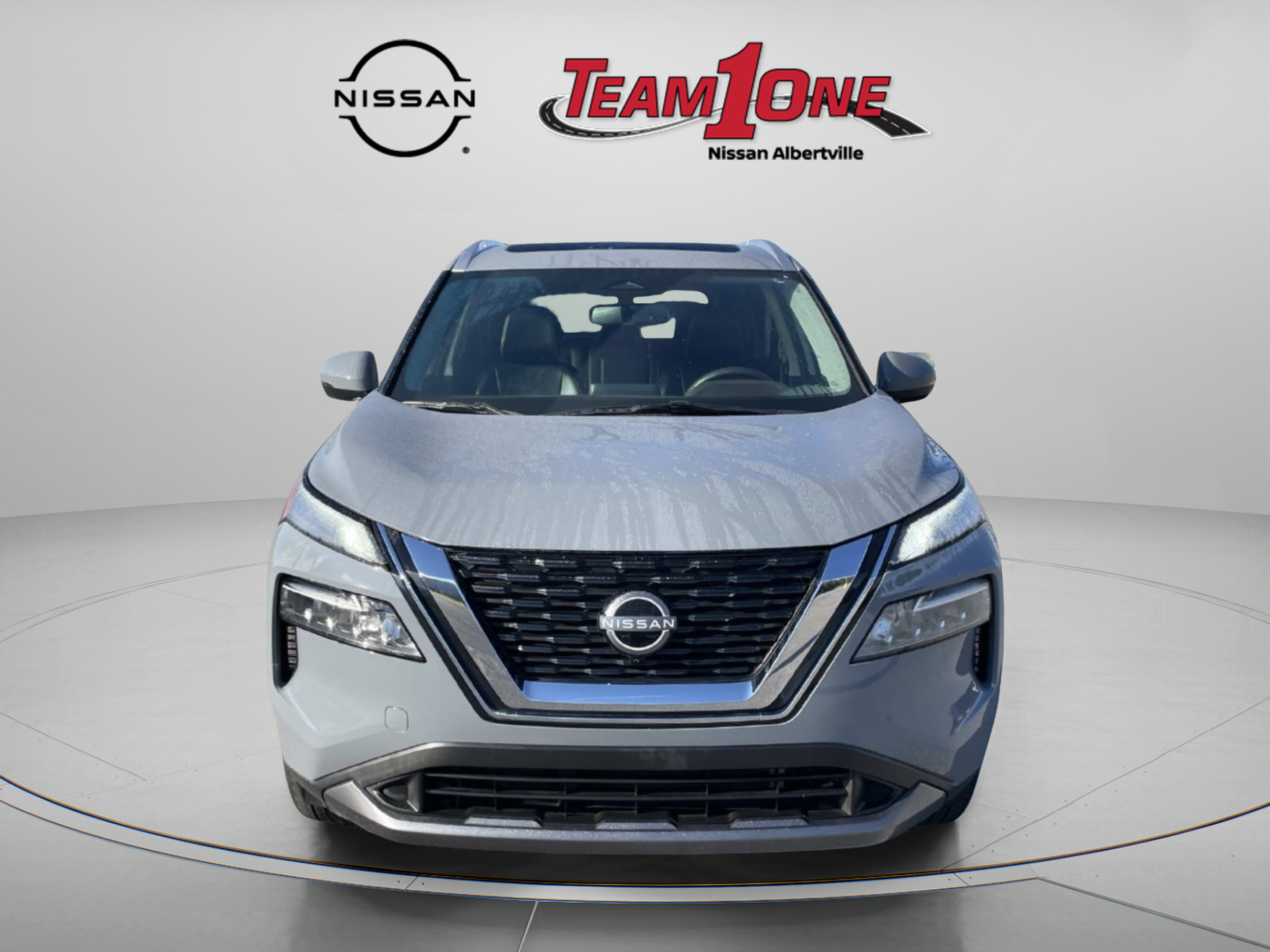 Used 2023 Nissan Rogue SL FWD image 2