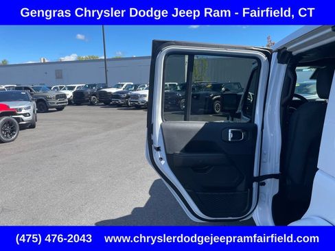Certified 2025 Jeep Wrangler Unlimited Sahara w/ Safety Group AWD/4WD image 36