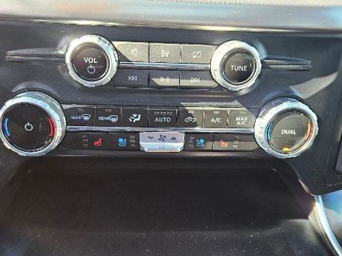 Certified 2023 Ford F150 Raptor w/ Raptor 37 Performance Package AWD/4WD image 23