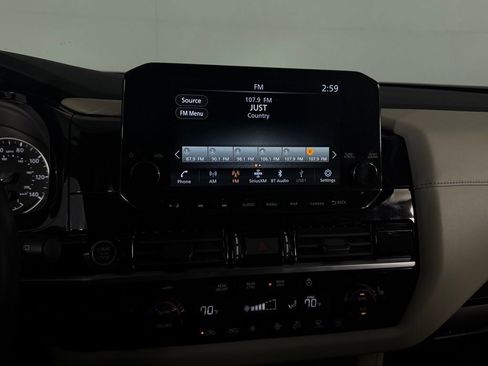 Used 2023 Nissan Pathfinder SL w/ SL Premium Package image 19