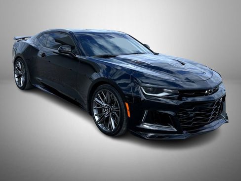 Used 2022 Chevrolet Camaro ZL1 RWD image 3