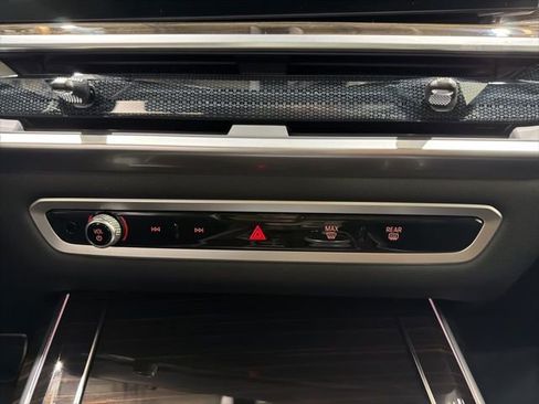 Certified 2023 BMW X7 xDrive40i w/ M Sport Package image 40