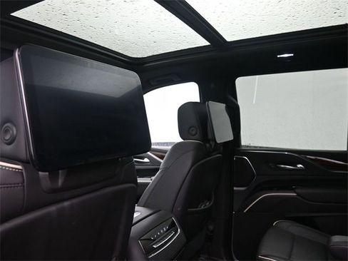 Used 2021 Cadillac Escalade Premium Luxury w/ Driver Assist Tech Package image 20