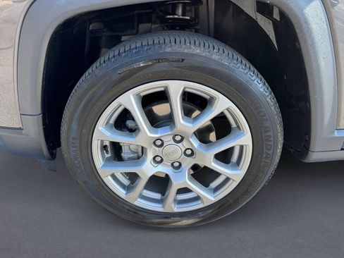 Used 2022 Jeep Compass Latitude w/ Sun and Sound Group image 8