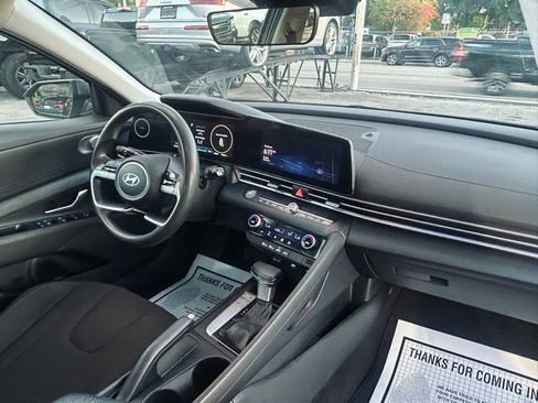 Used 2024 Hyundai Elantra SEL image 14