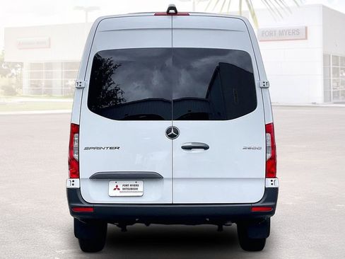 Used 2025 Mercedes-Benz Sprinter 2500 image 17
