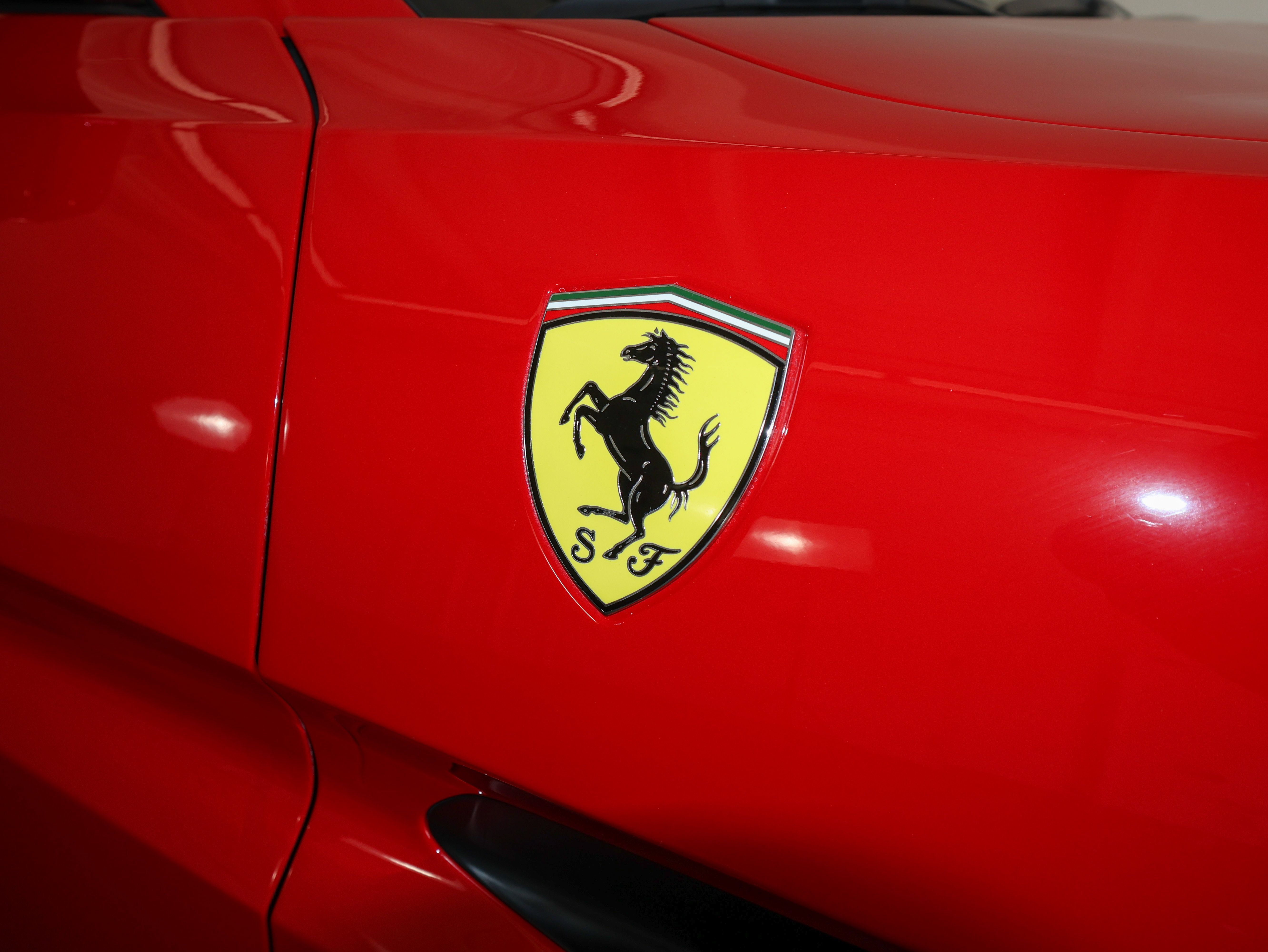 Used 2019 Ferrari Portofino RWD image 42