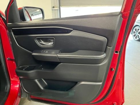 Used 2024 Honda Pilot EX-L image 12