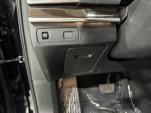 Used 2018 Volvo XC90 T6 Momentum w/ Convenience Package image 30