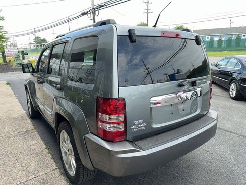 Used 2012 Jeep Liberty Limited Jet AWD/4WD image 4
