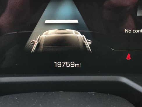 Certified 2025 GMC Acadia Denali image 24