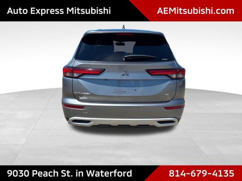 Used 2023 Mitsubishi Outlander SE AWD/4WD image 6