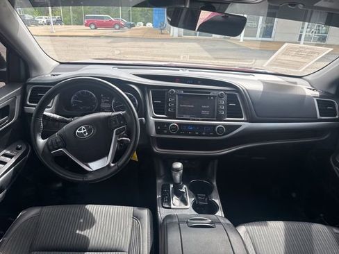 Used 2019 Toyota Highlander Plus image 15