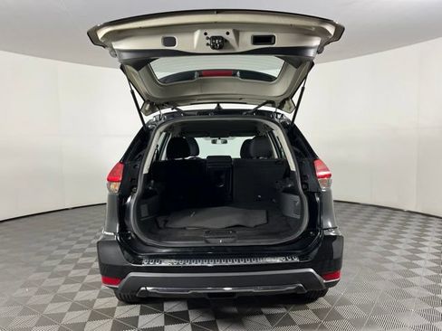 Used 2018 Nissan Rogue S AWD/4WD image 45