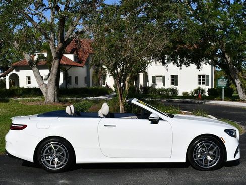 Used 2023 Mercedes-Benz E 450 4MATIC Cabriolet image 43