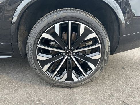 Used 2025 Volvo XC90 B5 Plus image 9
