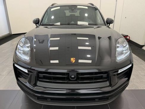 Used 2025 Porsche Macan AWD/4WD image 12