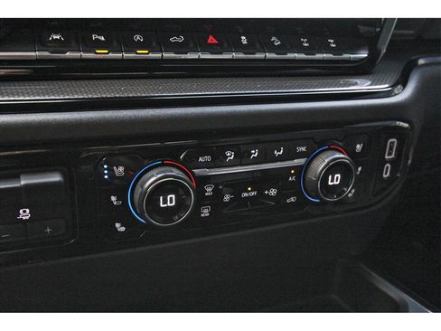 Used 2024 Chevrolet Silverado 1500 ZR2 w/ Technology Package image 21