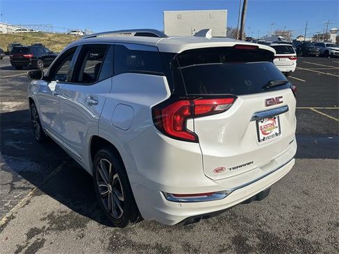 Used 2020 GMC Terrain Denali w/ Denali Premium Package image 8
