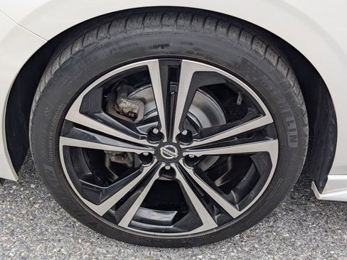 Used 2023 Nissan Sentra SR w/ Electronics Package image 11