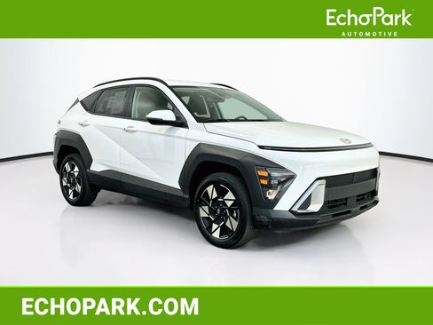 Used 2025 Hyundai Kona SEL AWD/4WD image 1