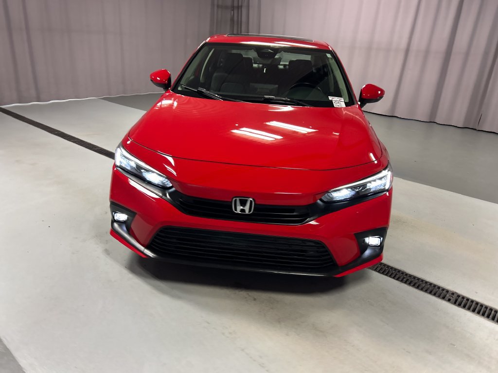 Used 2023 Honda Civic Touring image 2
