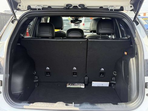 Used 2023 Jeep Compass High Altitude AWD/4WD image 9