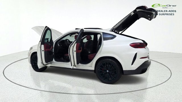 Used 2022 BMW X6 xDrive40i w/ Executive Package AWD/4WD image 16