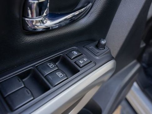 Used 2016 Nissan Titan PRO-4X image 22
