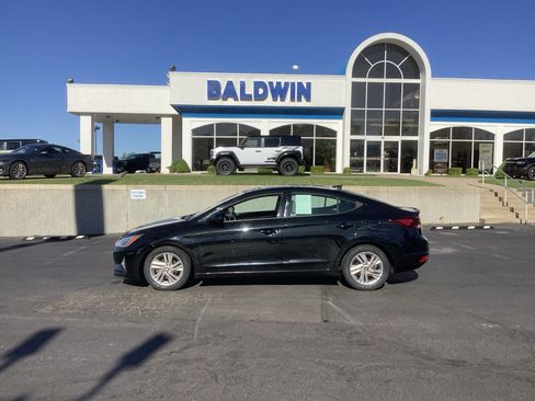Used 2019 Hyundai Elantra Value Edition FWD image 4