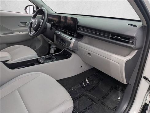 Used 2025 Hyundai Kona SEL FWD image 28