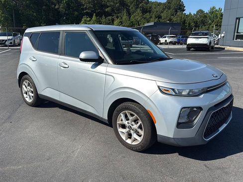 Used 2020 Kia Soul S FWD image 2