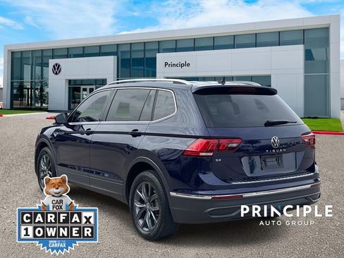 Used 2023 Volkswagen Tiguan SE w/ Panoramic Sunroof Package image 5