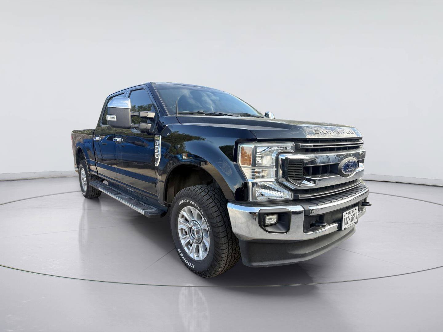 Used 2022 Ford F250 XLT w/ XLT Value Package AWD/4WD image 1