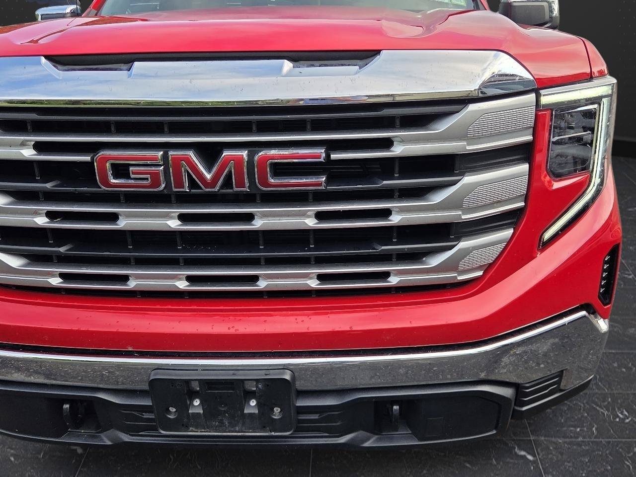 Used 2025 GMC Sierra 1500 SLE w/ X31 Off-Road Package AWD/4WD image 26